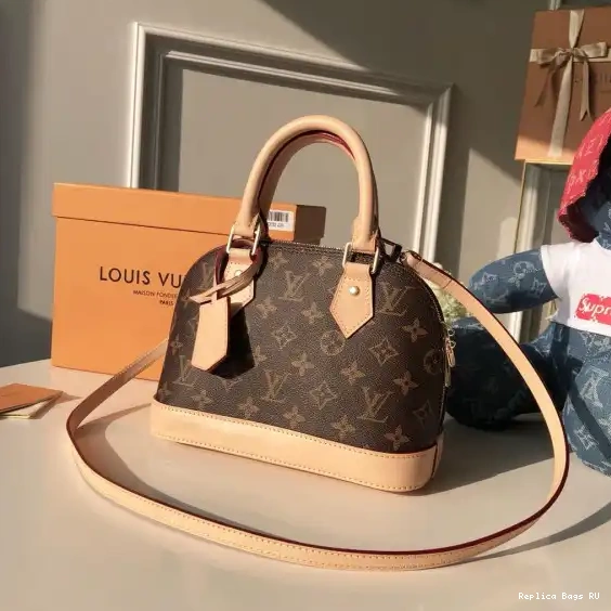 Vuitton BB ALMA Louis 0526